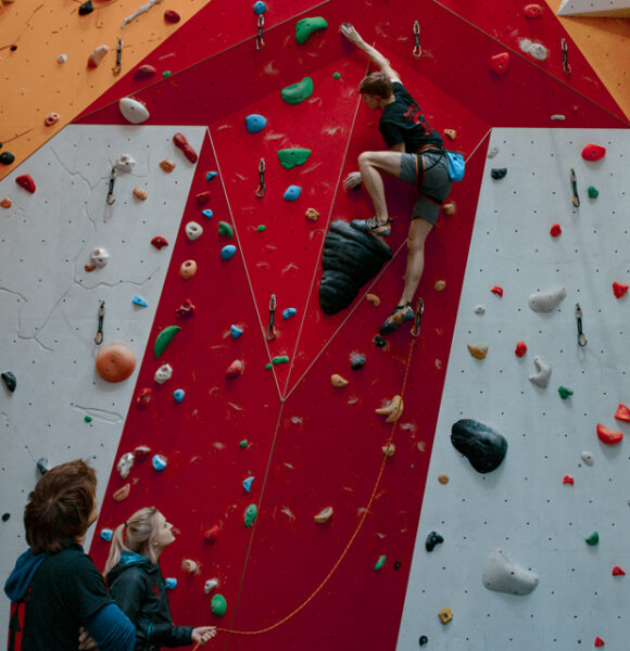 2020_Lead_Climbing_640x640_02